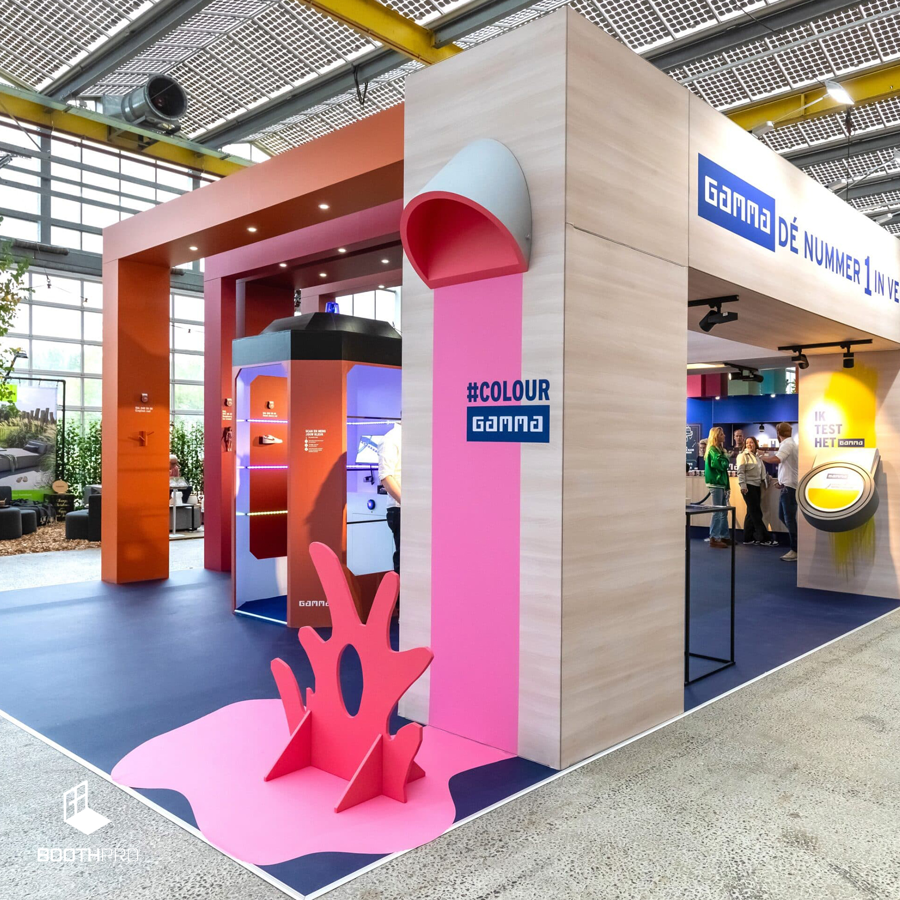 gian hang trien lam viet stock_7