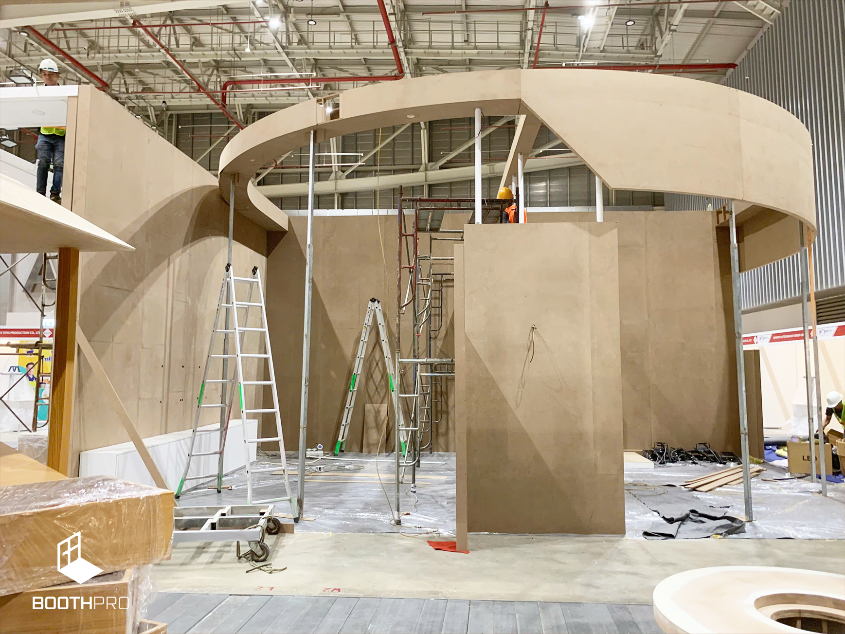 thi cong gian hang trien lam IBTE_5