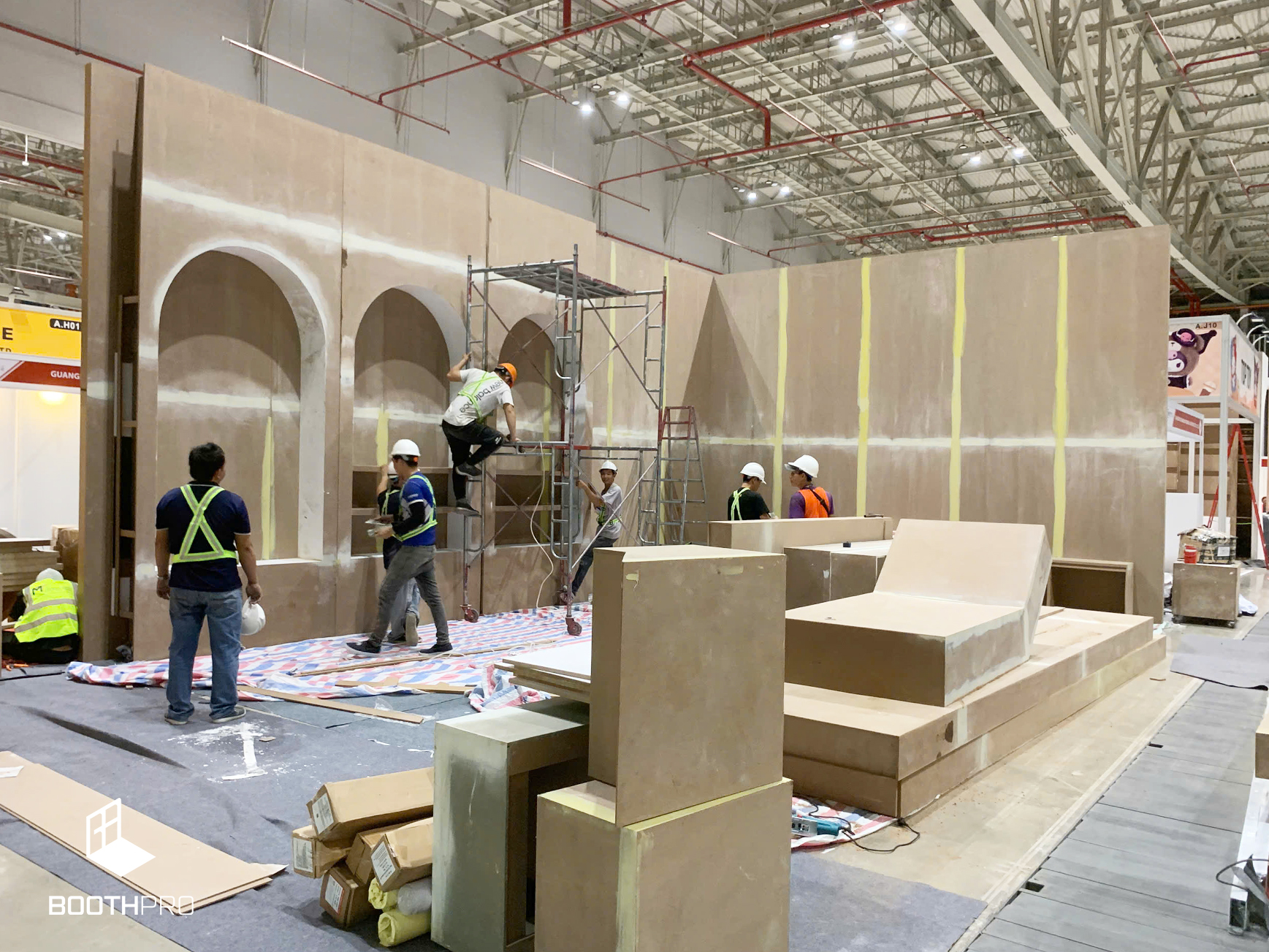 thi cong gian hang trien lam IBTE_7