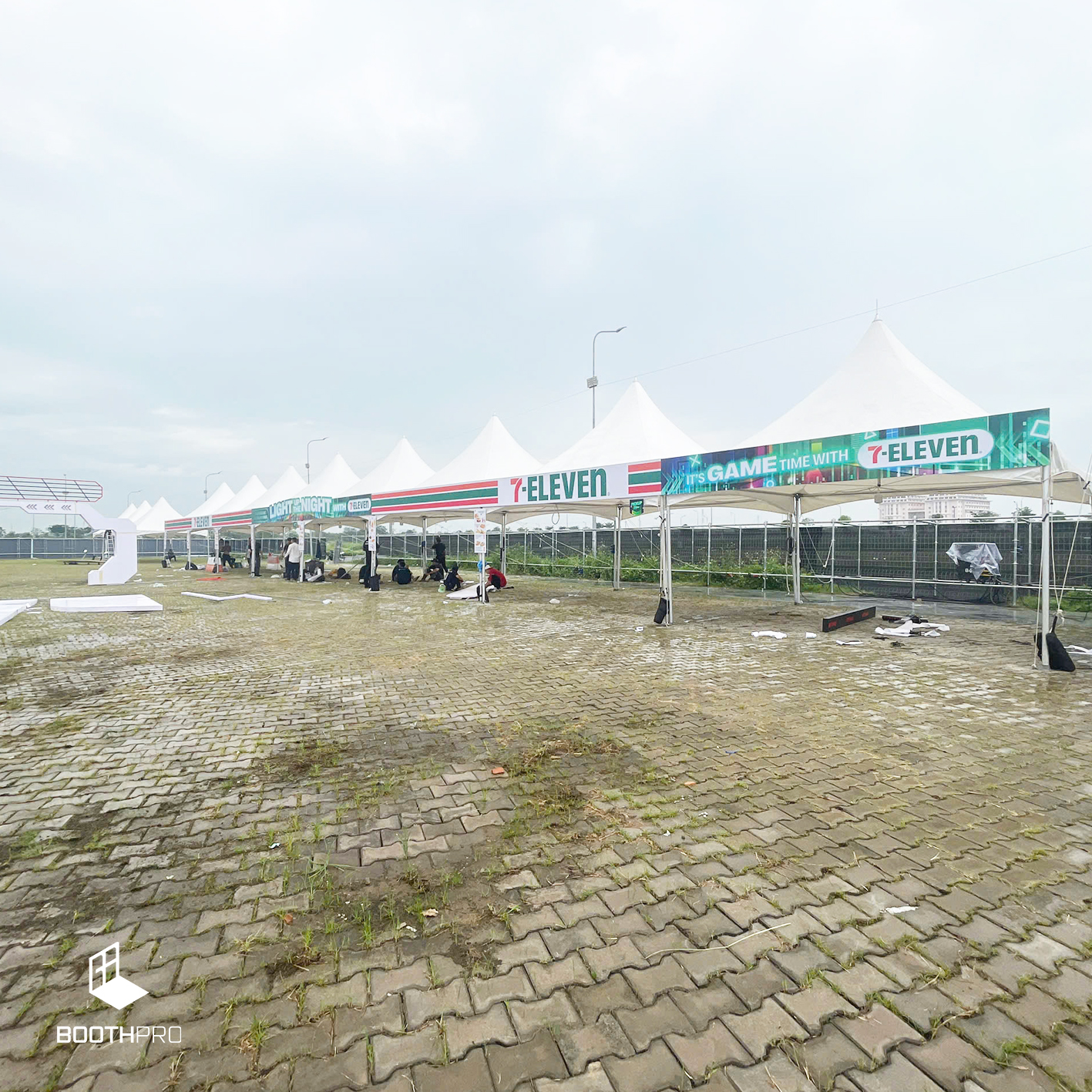 thi cong gian hang tieu chuan ngoai troi_76